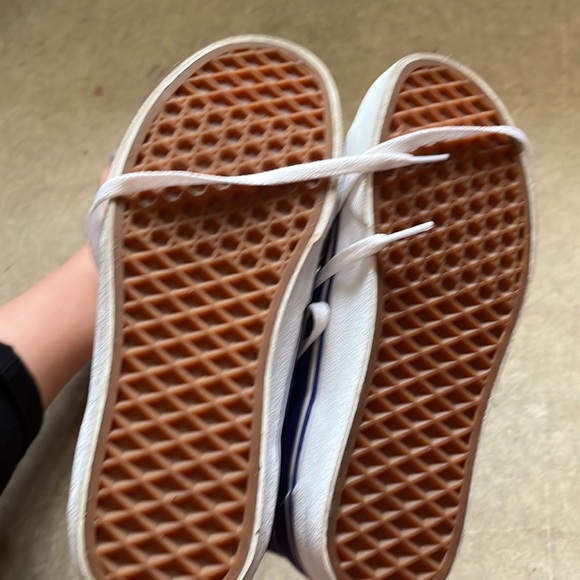 Custom purple high top vans. Worn once - Picture 4 of 4